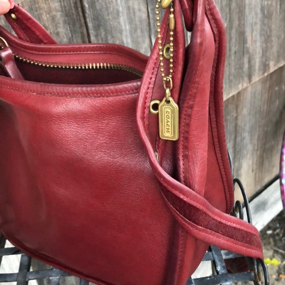 Beautiful ,Vintage Red Leather Coach Crossbody - Picture 3 of 8